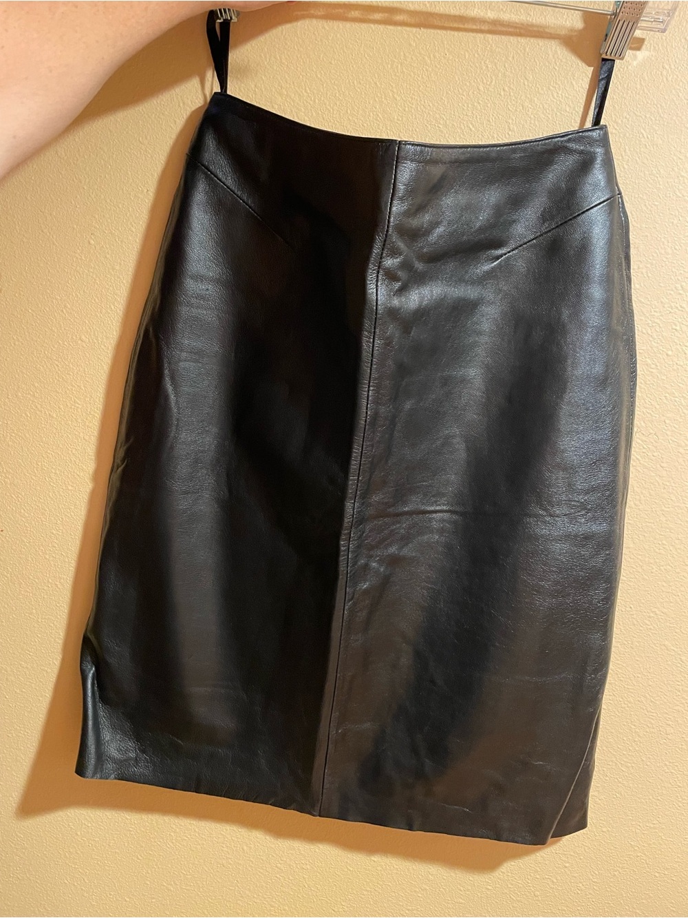 LIKE NEW - Wilson Black Leather Pencil Skirt